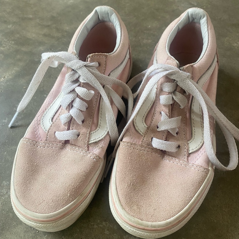 Girls light pink old school vans